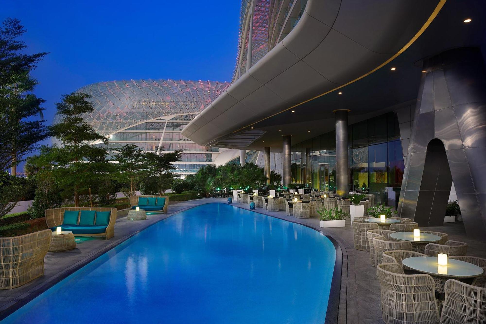 W Abu Dhabi - Yas Island Hotel Exterior photo The pool at the W Scottsdale